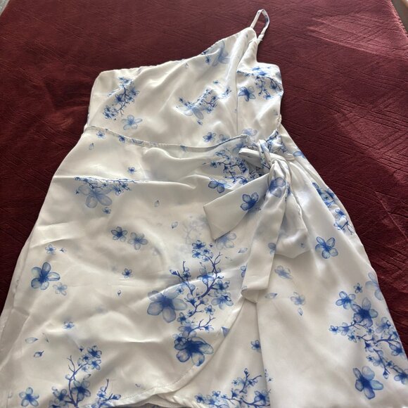 Lucy in the Sky Dress Size Medium - Picture 1 of 5